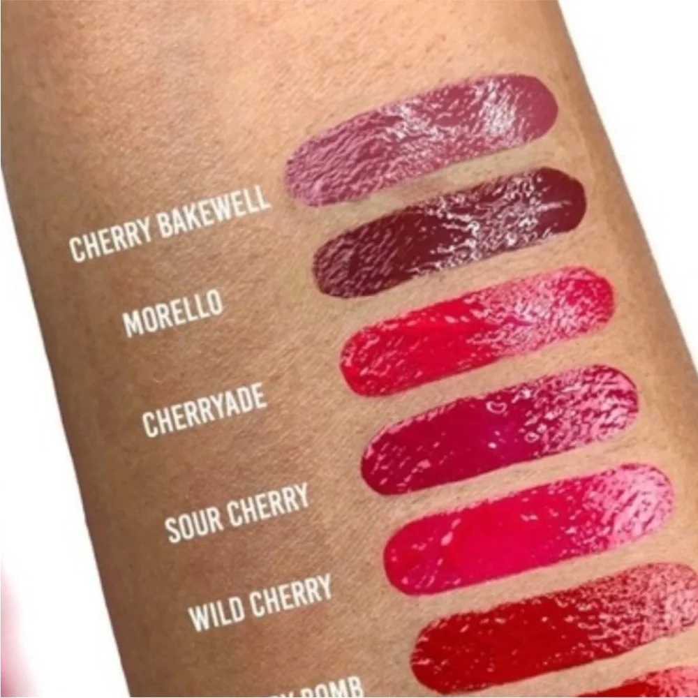 I Heart Revolution Vinyl Cherry Liquid Lipstick (Cherry Bakewell)